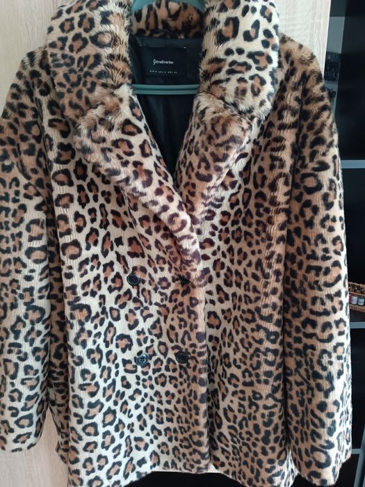 Палто с еко косъм