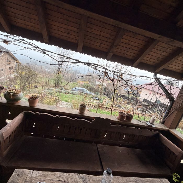 Banca veche din lemn , stare buna