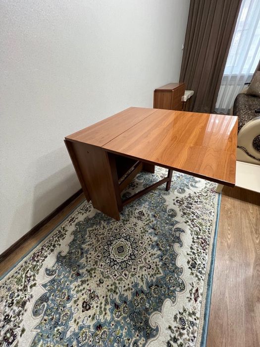 Мебель , столы , диван