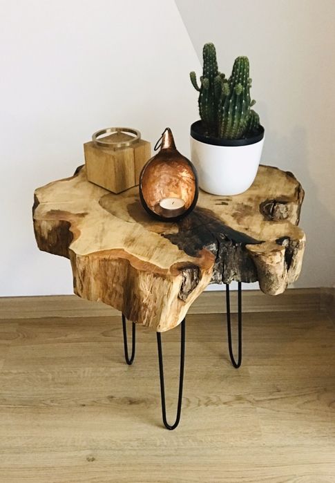 Помощна маса, нощно шкафче, цветарник