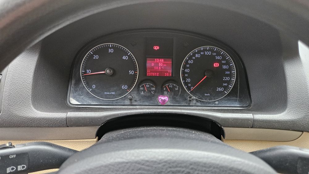 Vând Volkswagen Touran