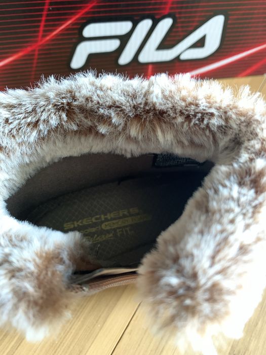 Ghete noi Skechers, marimea 35.5