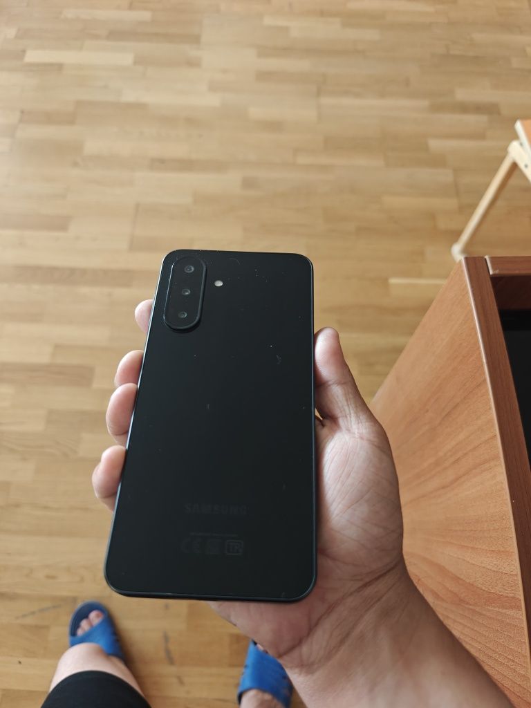 Samsung a26чматрфон в идеальном состоянии пользовались 1 день