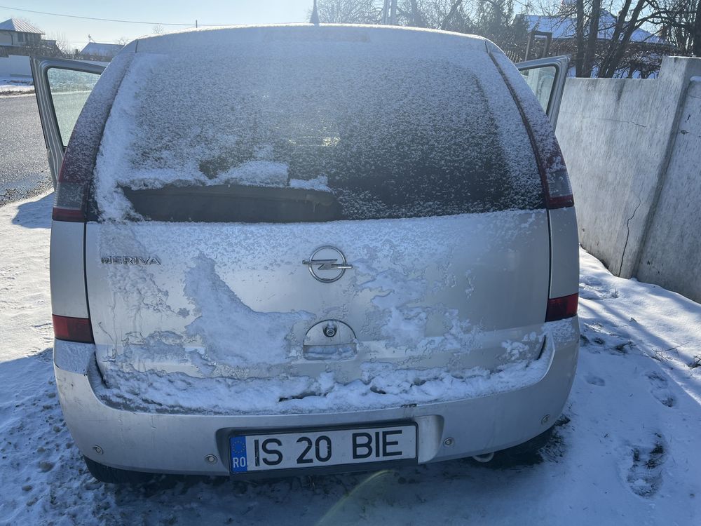 Bara fata! Capota hayon spate Opel Meriva 1,7 cdti 2005