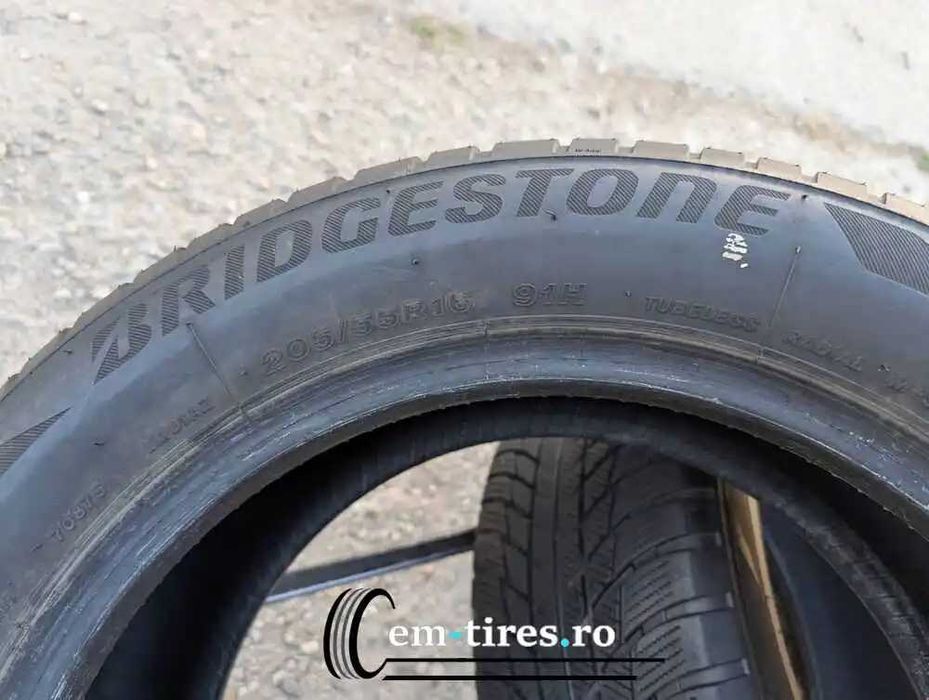SET 2 Anvelope Iarna 205/55 R16 BRIDGESTONE Blizzak LM001 91H