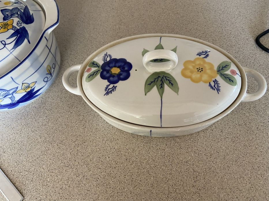 2 броя винтидж порцеланов съд и супник/ тенджера с капаци