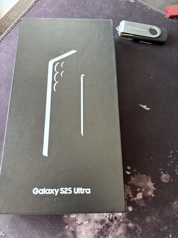НЕОТВАРЯН Samsung Galaxy S25 Ultra 512GB Titanium Black