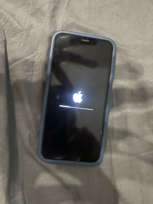 Продам iphone xs 64gb,  в хорошем состоянии.