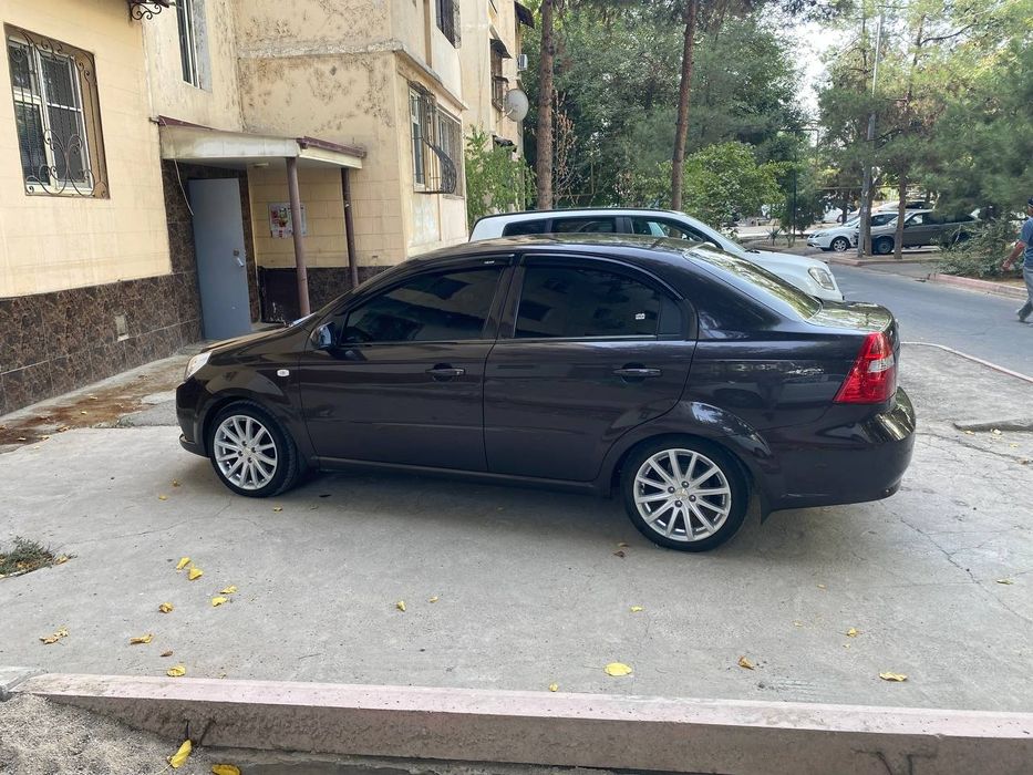 Arenda С выкупом Нексия 3 Автомат