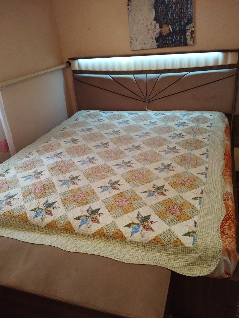 Продается спальный горнитур