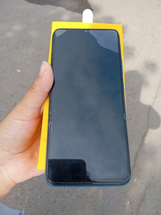 Realme C11 без гарантии