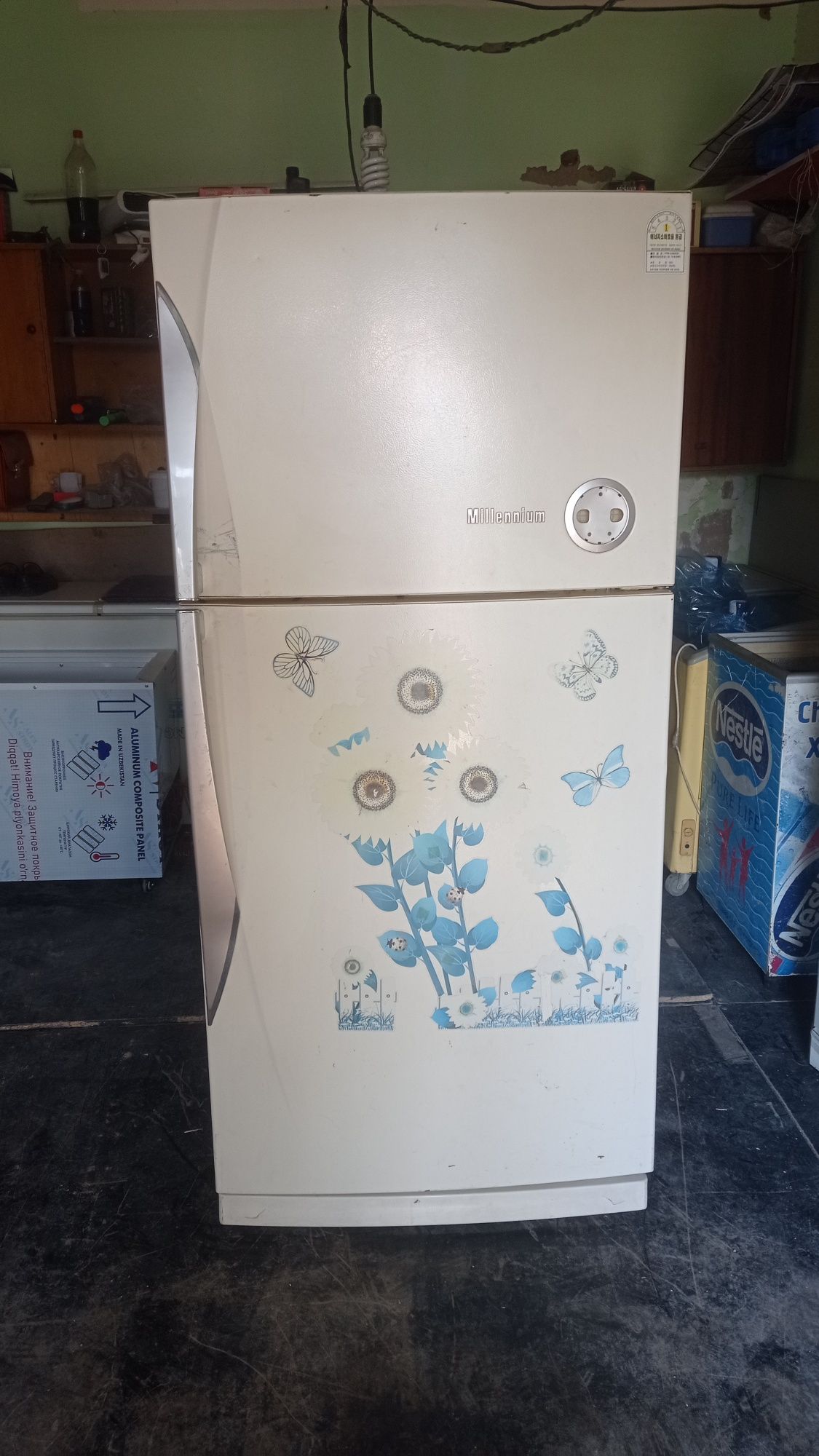 Холодильник в рабочем состоянии продается