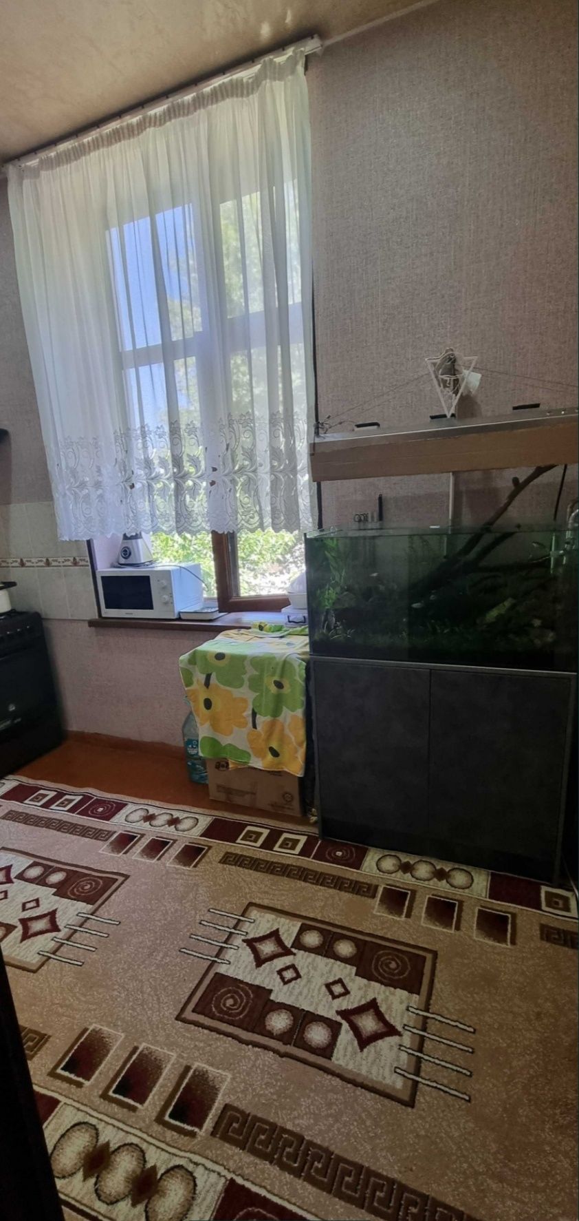 Продается квартира в Центре Базара 2 комнатная