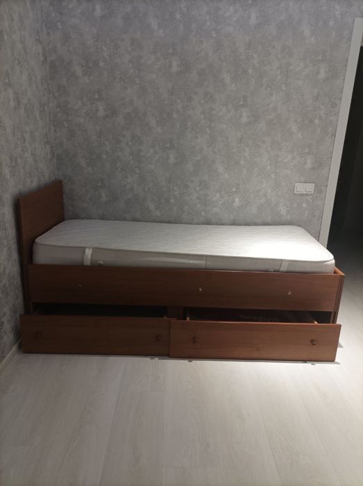 Krovat кроват срочно сотилади