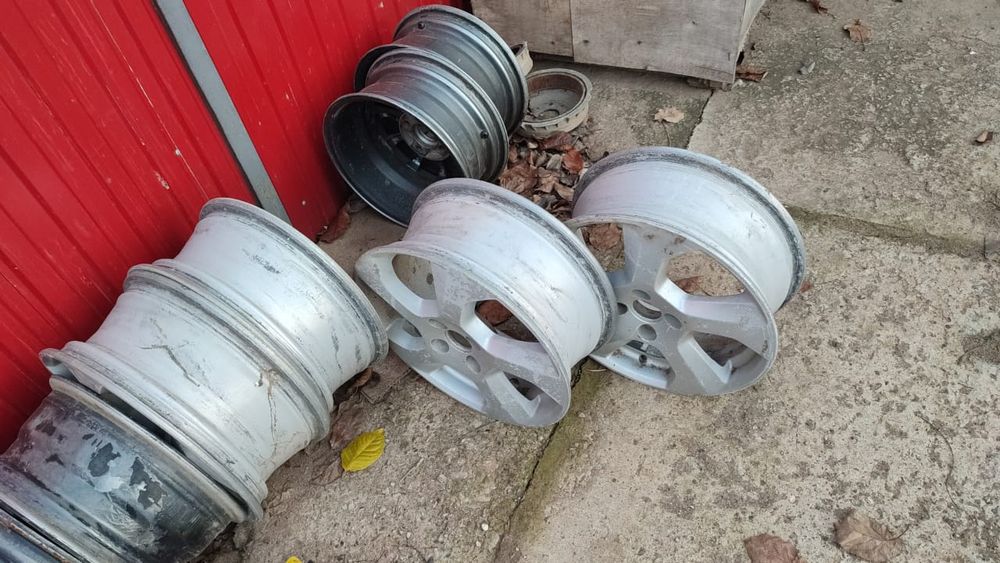 Диски Ларгус R16