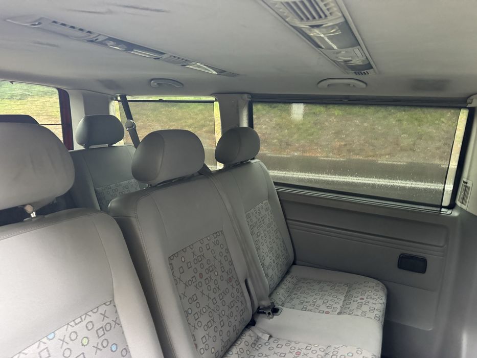 Volkswagen Caravelle T5 8+1 locuri
