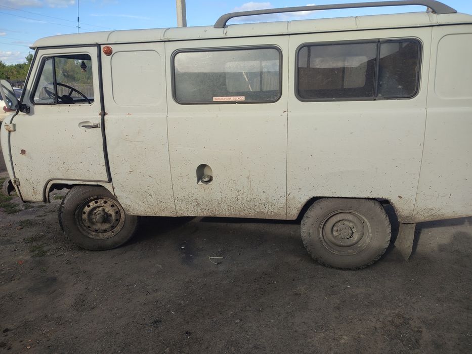 Продам УАЗ санитарка по запчастям
