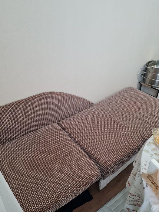 Отдам бесплатно срочно Диван