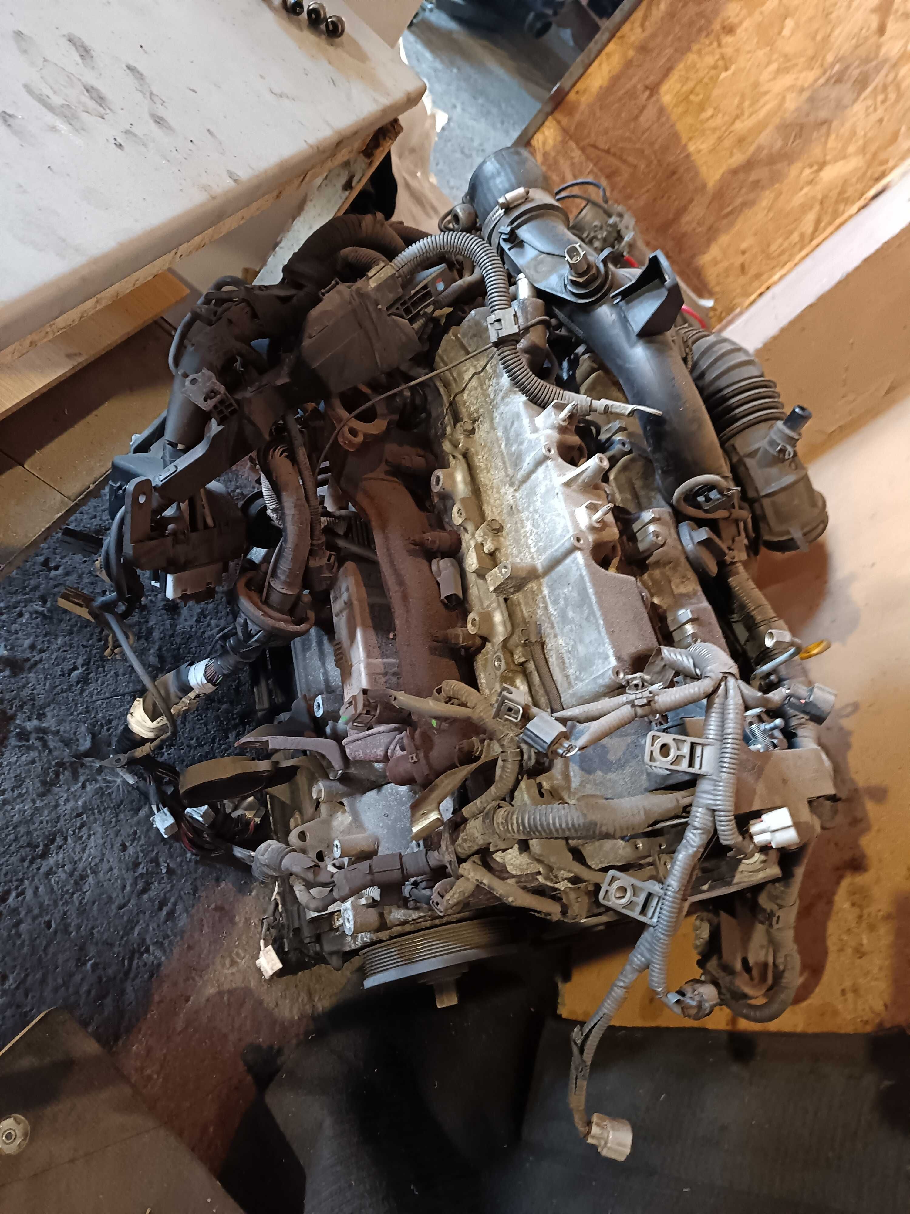 Toyota Avensis 2.2 DCAT на части