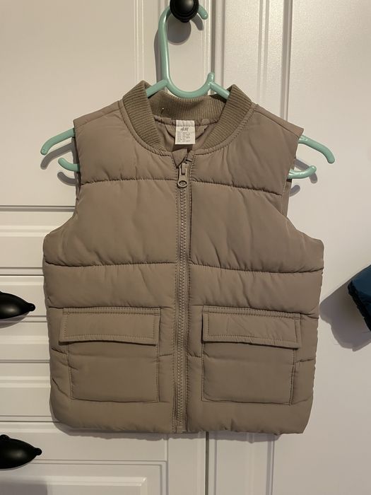 Vand vesta H&M, marimea 86, pentru baietei