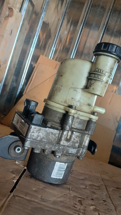 Pompa Servodirecție Dacia Logan/Sandero Originală 491106619R