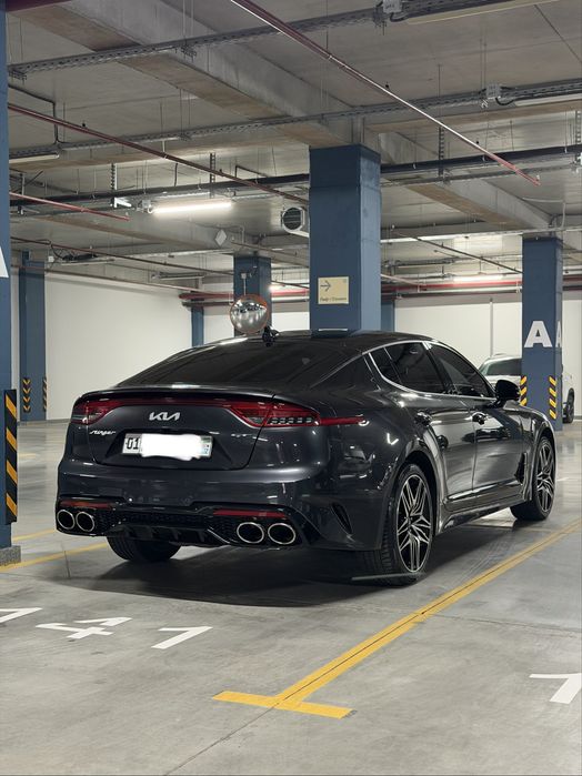 Kia Stinger 3.3 twin turbo
