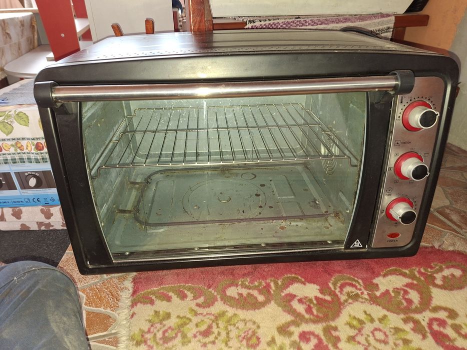 Cuptor electric ventilat