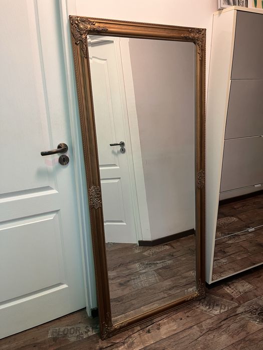 Oglinda aurie, stare foarte buna