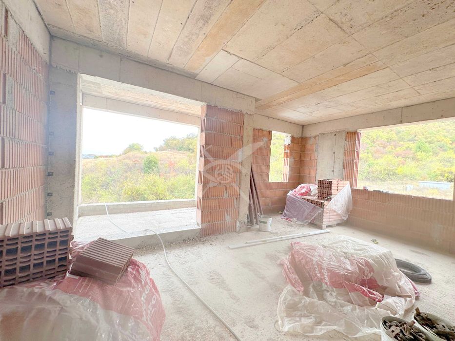 Продава се Къща в с. Марково, Област Пловдив - 300 кв.м за 634 €/кв.м - Снимка #1