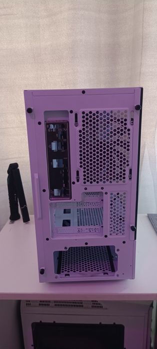 *БЯЛА*Компютърна кутия за мини дъно.