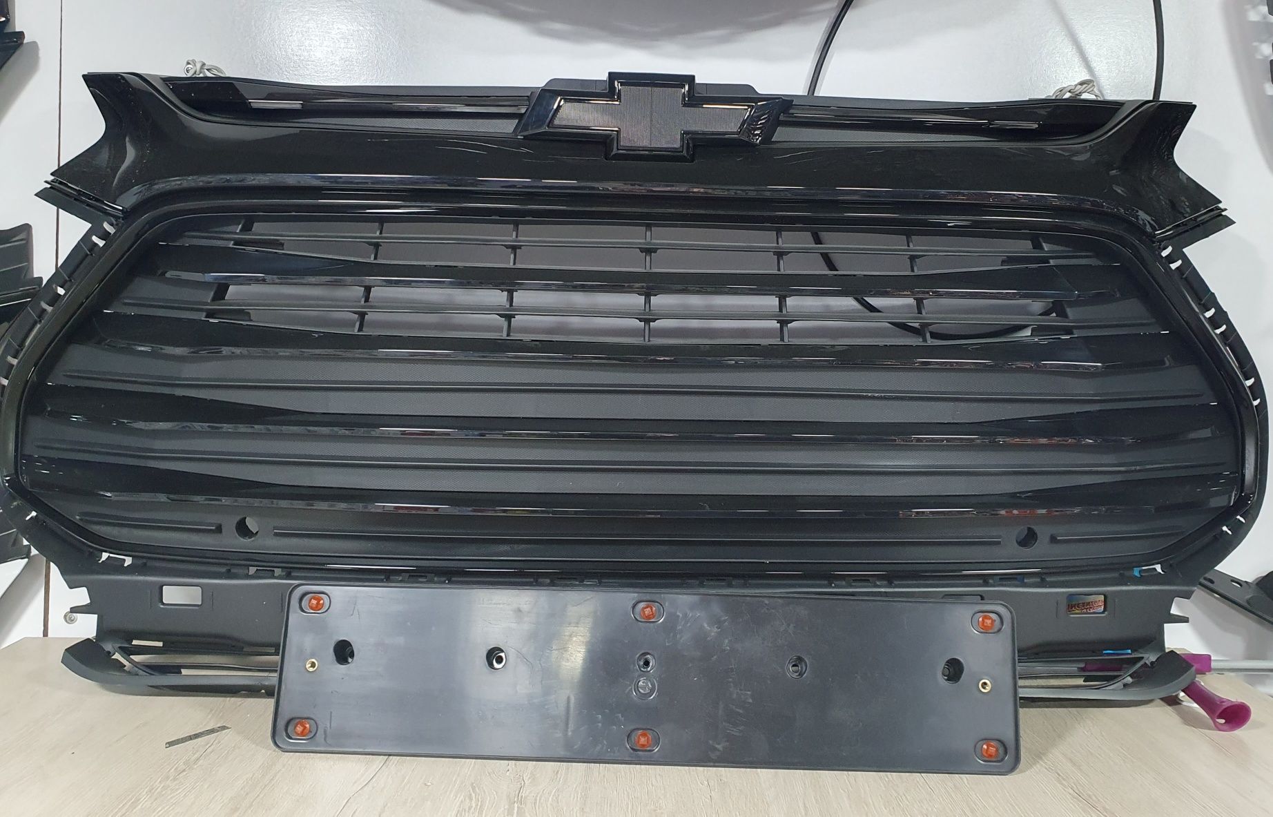 Trekor 2 oblisovka Premier Blek piano