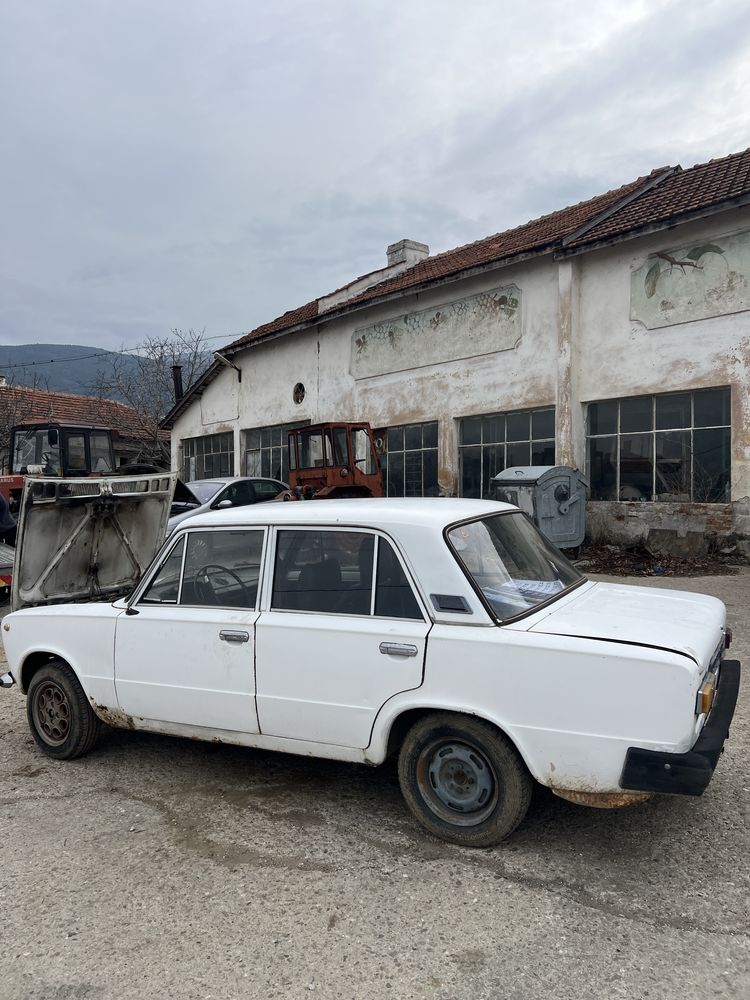 Lada 1200s Само На Части