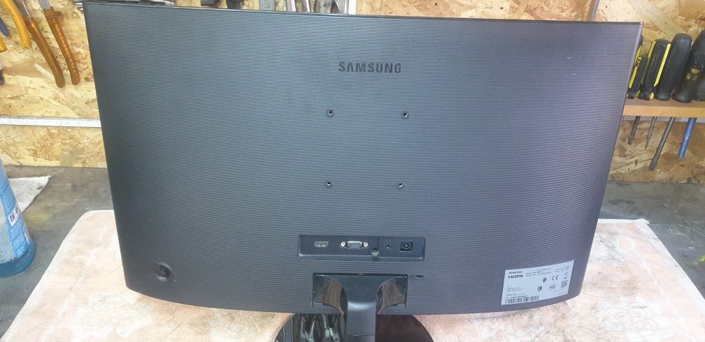 Monitor curbat Samsung HDMI 24" display defect