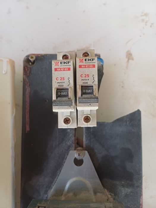 Продам счётчики б/у электрические.