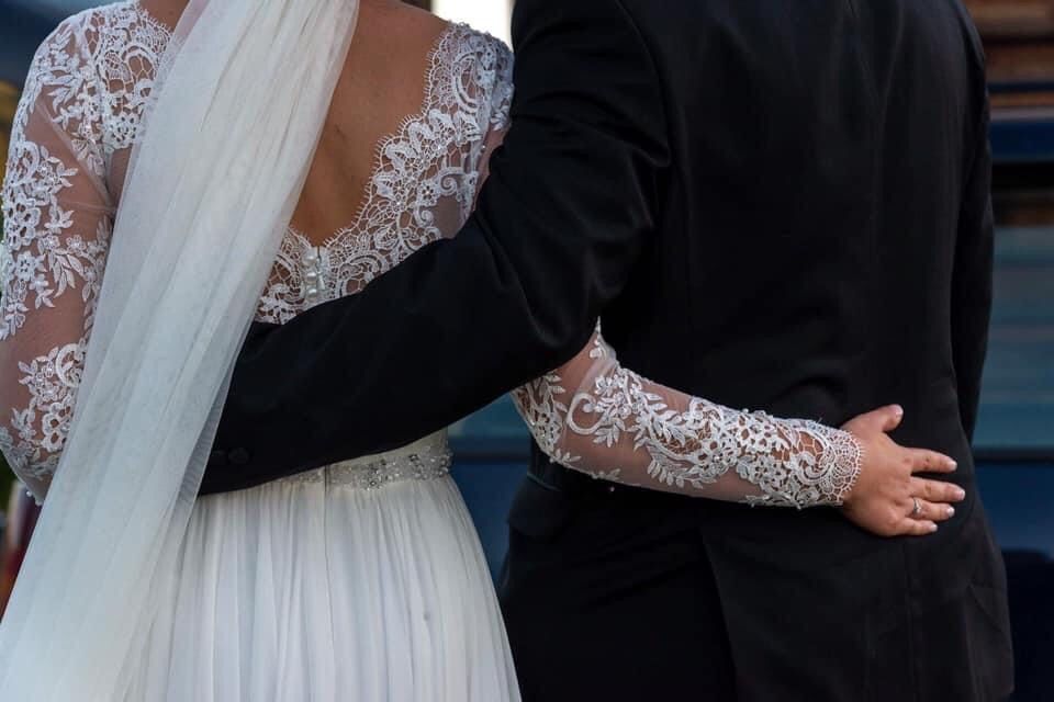 Vand rochie de mireasa A line finuta