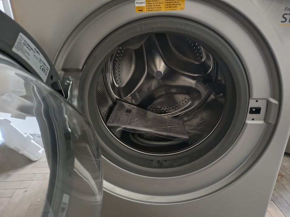 Пералня Whirlpool Нова