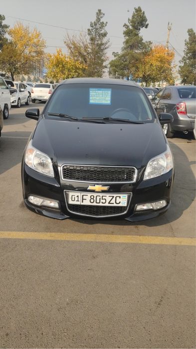 Продаю nexia 3 черная