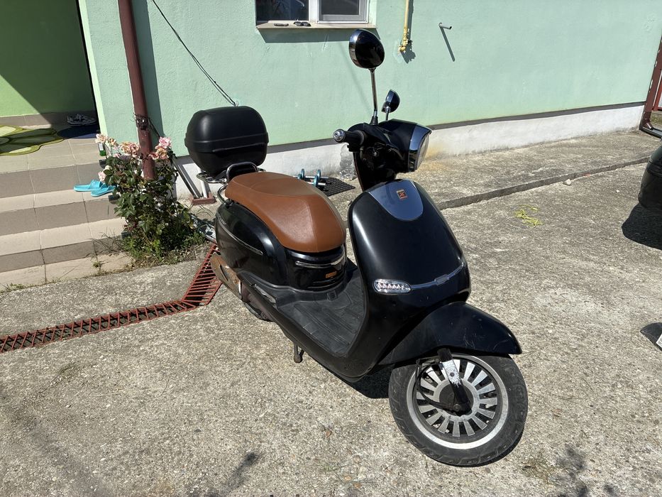 Scuter xplorer cruzer 50