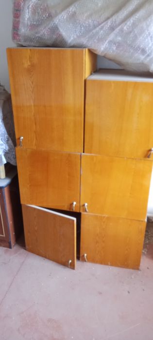 Продам шкаф и тумбочки
