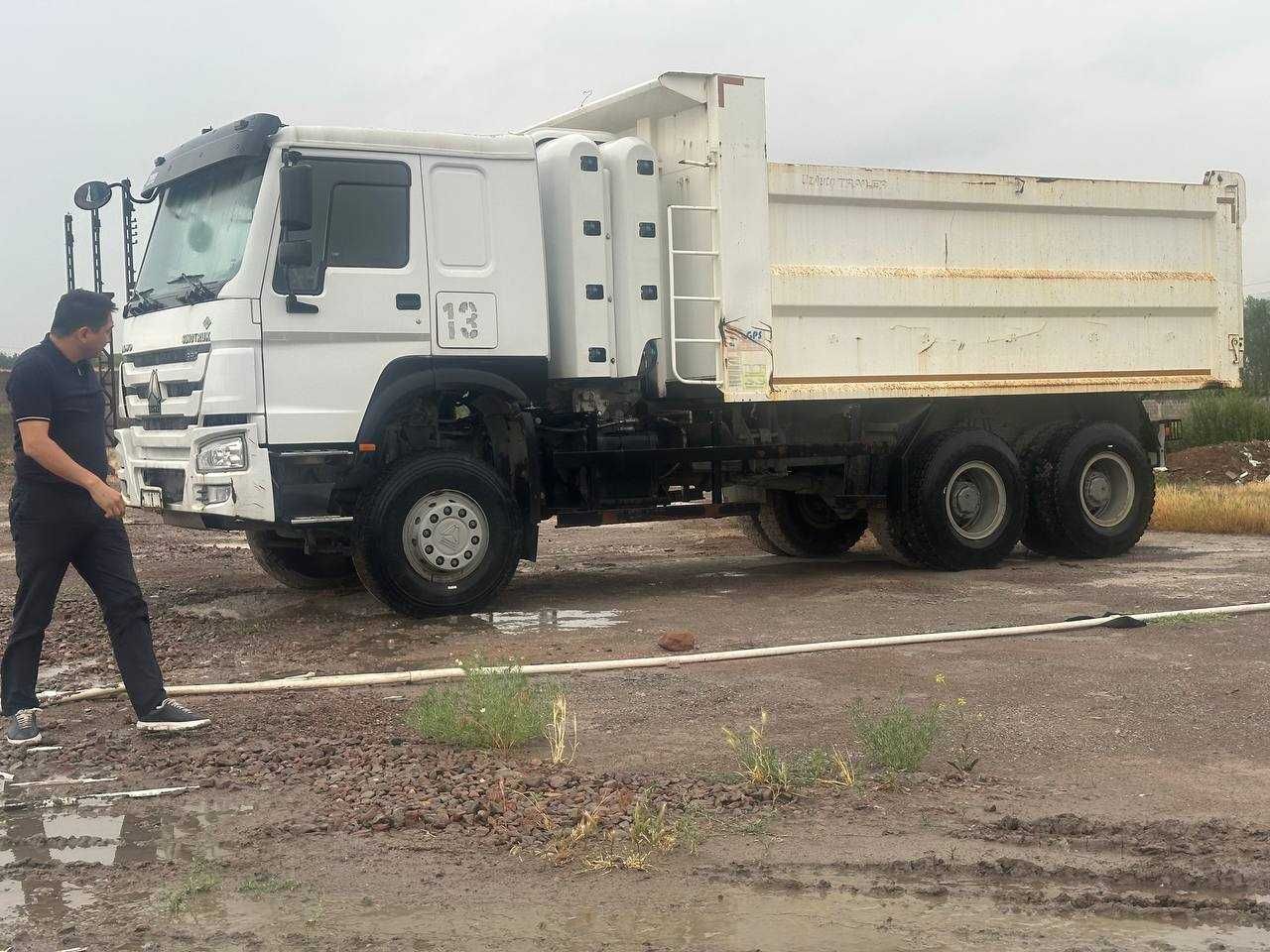 Автосамосвал Sinotruk HOWO