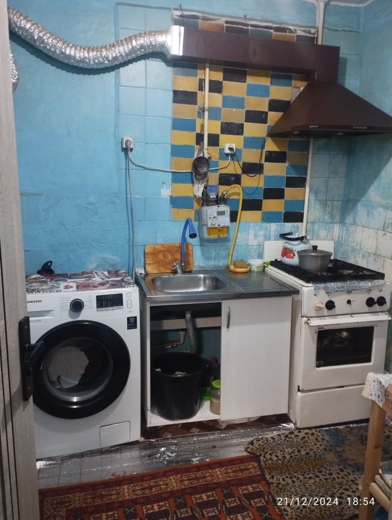 3 хонали квартира. Охонрагон атарофидаги ховли уйларга обмен бор