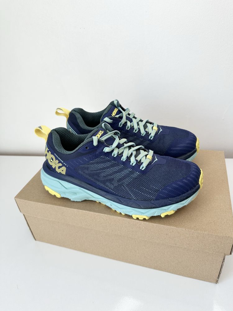 HOKA Challenger  (36 ) Маратонки