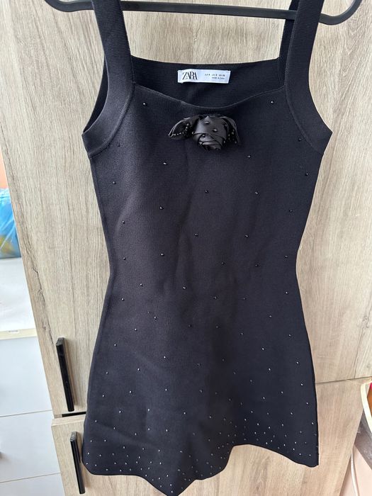 Уникална бандажна черна рокля с камъни Zara