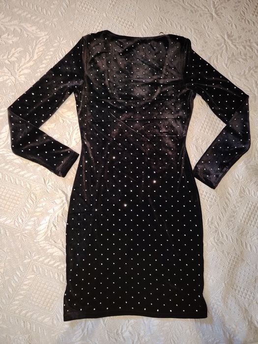 Черна рокля с камъчета - Нова с етикет