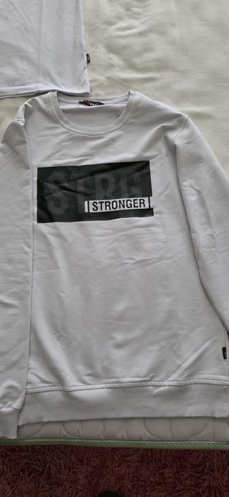 Мъжки тениски и блузи с дълъг ръкав