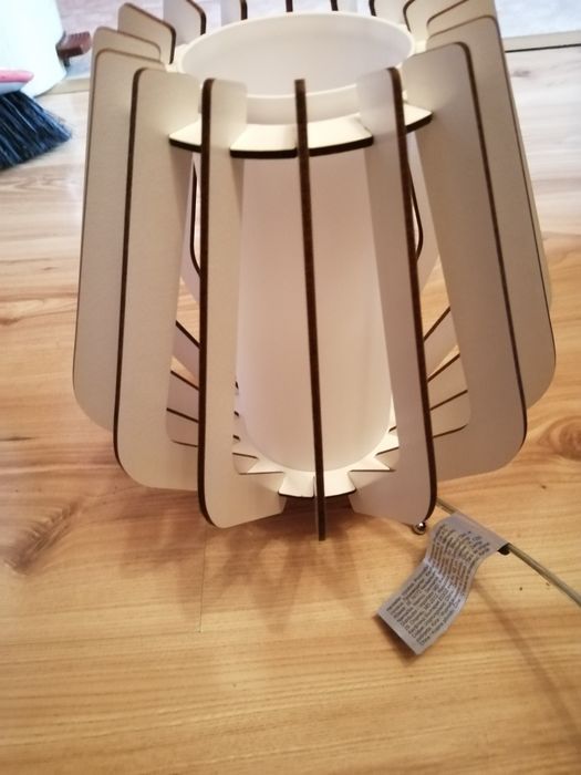 Lustra perete și Lampa de masă