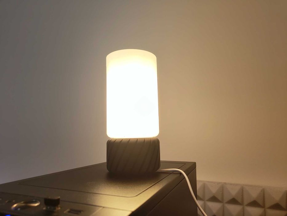 Lampă de  masă nou