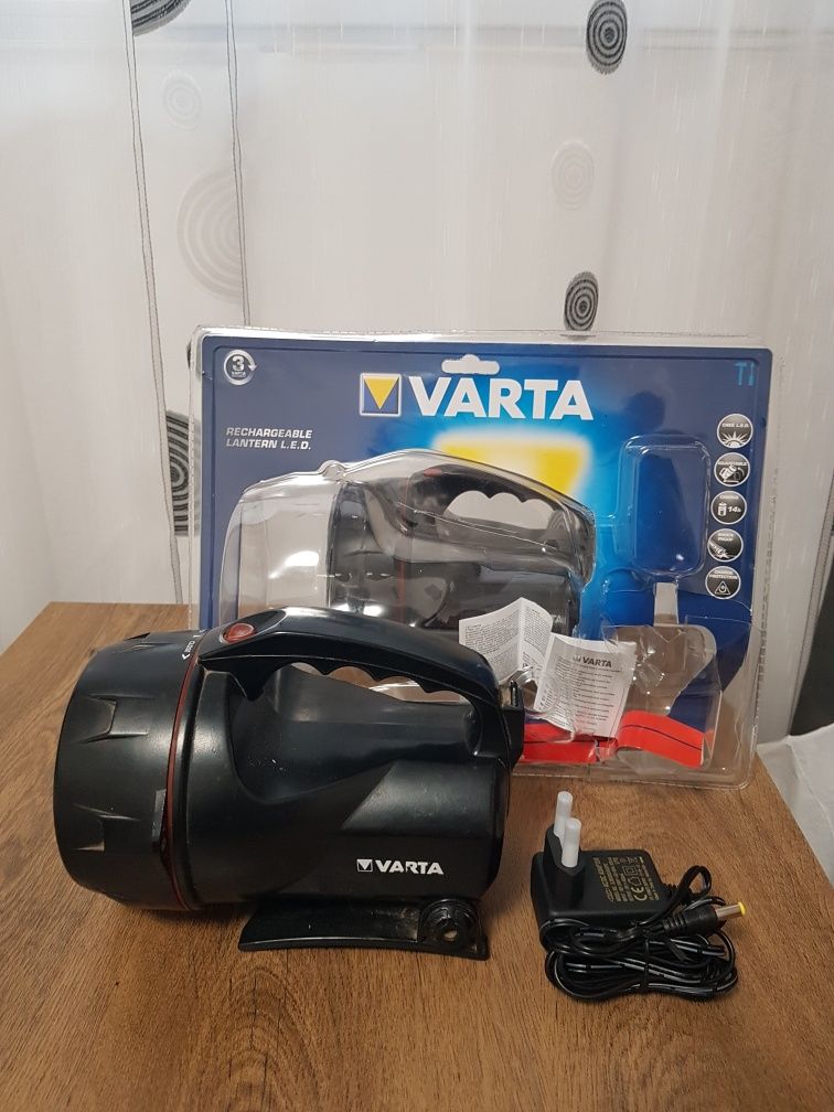 LANTERNA Varta  CU led reincarcabil acumulator        6v-4,5 Ah