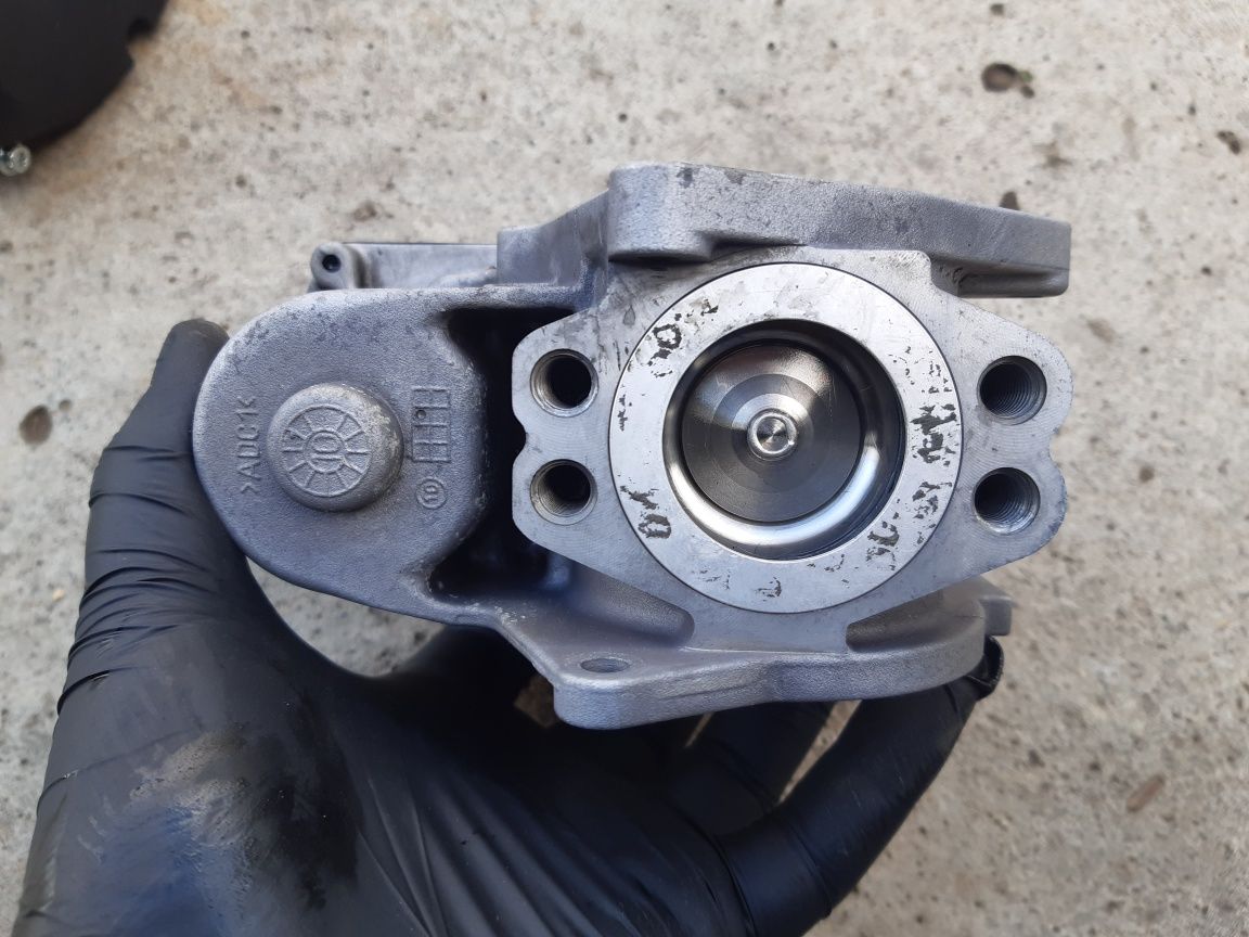 Clapeta accelerație / EGR audi a6 c6 4f / AUDI a4 b8 2.0 tdi motor CAG