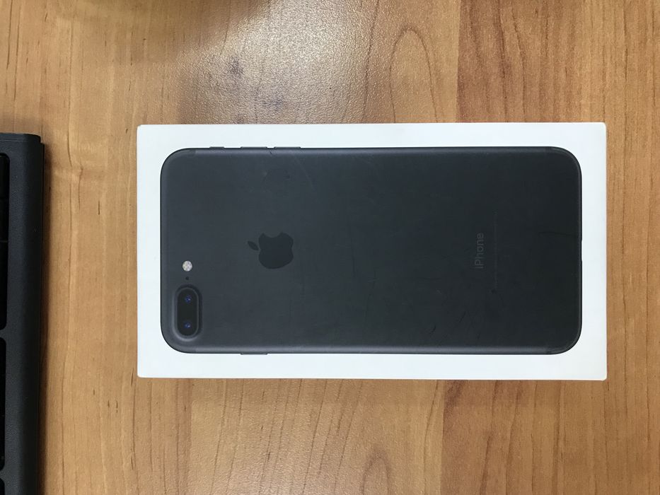 Apple iPhone 7 plus в идеальном состоянии